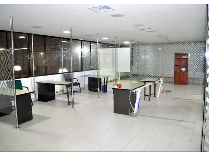 Bodega en arriendo en Zona Industrial, Cali, 3027 m² · foto 2 de 24