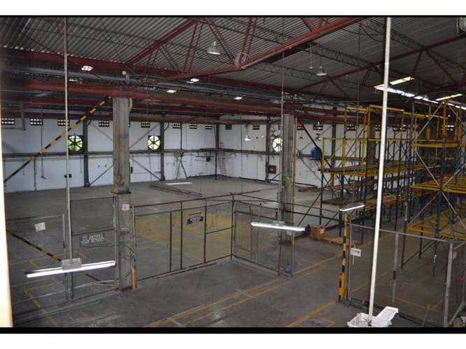 Bodega en arriendo en Zona Industrial, Cali, 3027 m² · foto 11 de 24