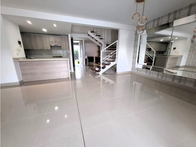 Casa de 4 alcobas en venta en Alfaguara, Jamundí, 302 m² · foto 5 de 24