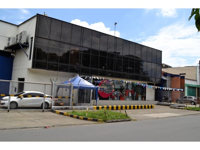 Bodega en arriendo en Zona Industrial, Cali, 3027 m² · foto 23 de 24