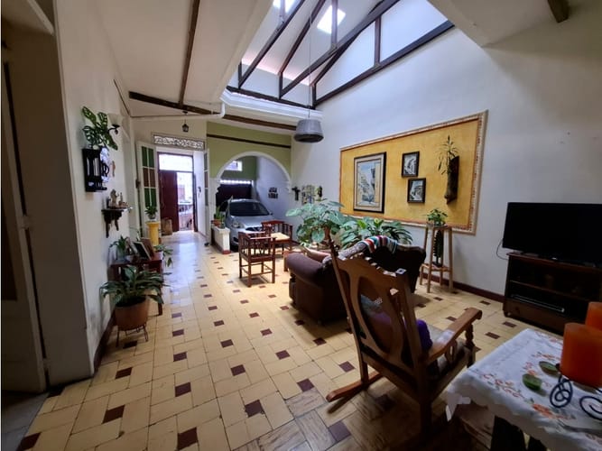 Casa de 4 alcobas en venta en San Antonio, Cali, 342 m² · foto 3 de 19