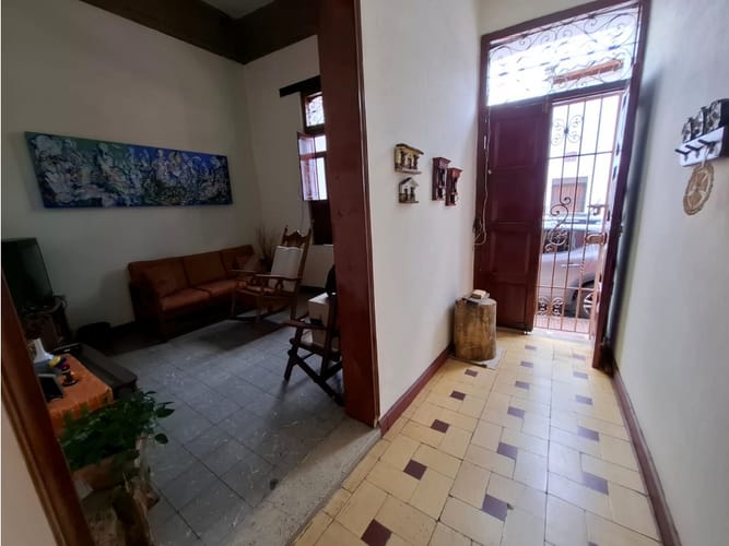 Casa de 4 alcobas en venta en San Antonio, Cali, 342 m² · foto 4 de 19