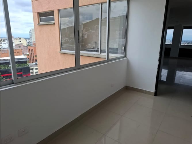 Oficina en arriendo en Granada, Cali, 126 m² · foto 13 de 14