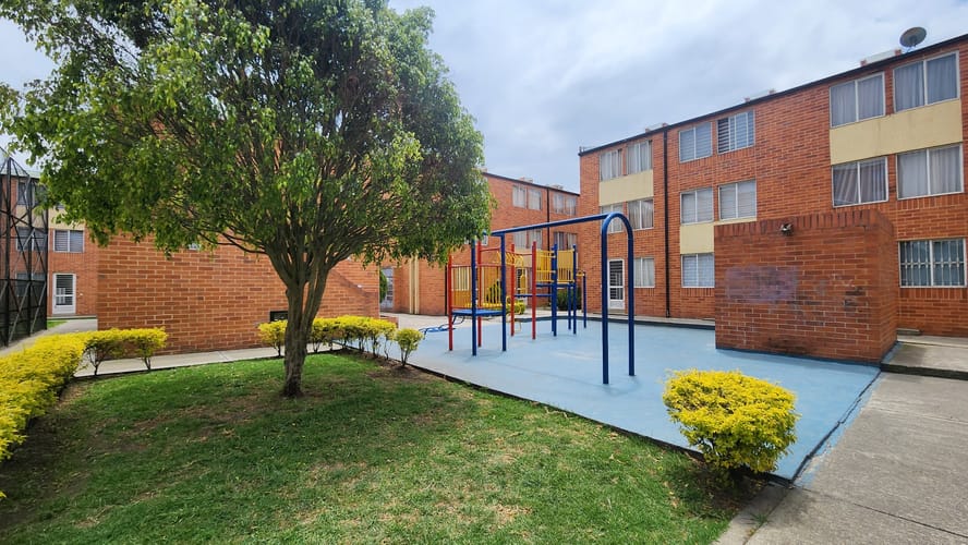 Apartamento de 3 alcobas en arriendo en Arrayanes, Bogotá, 55 m² · foto 2 de 24