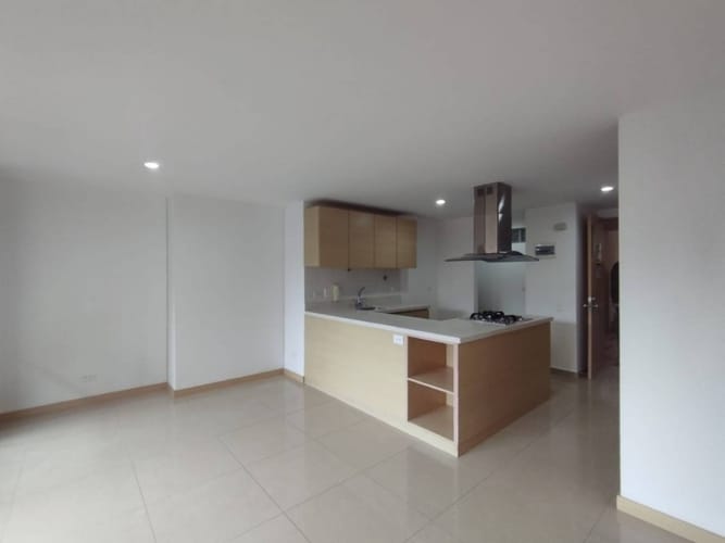 Apartamento de 2 alcobas en arriendo en San Remo, Sabaneta, 68 m² · foto 4 de 21