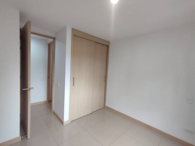 Apartamento de 2 alcobas en arriendo en San Remo, Sabaneta, 68 m² · foto 10 de 21