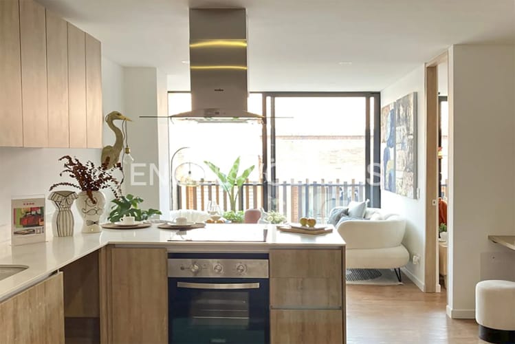 Apartamento de 1 alcoba en venta en Santa Barbara Central, Bogotá, 60 m² · foto 2 de 7