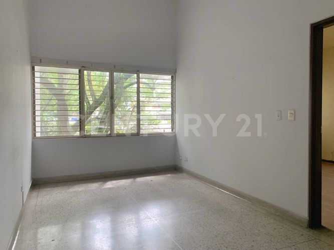 Casa de 3 alcobas en venta en Santa Rita, Cali, 525 m² · foto 8 de 17