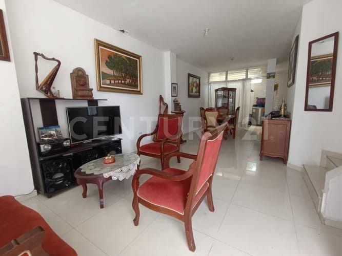 Casa de 3 alcobas en venta en La Rochela, Villavicencio, 130 m² · foto 3 de 24