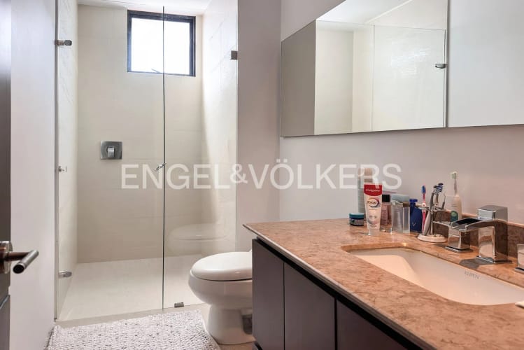 Apartamento de 2 alcobas en venta en Santa Barbara Central, Bogotá, 91 m² · foto 6 de 9