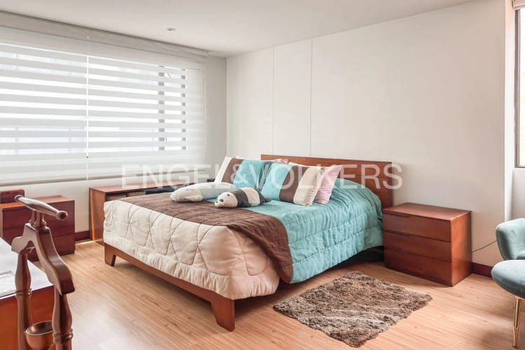 Apartamento de 2 alcobas en venta en Santa Barbara Central, Bogotá, 91 m² · foto 4 de 9