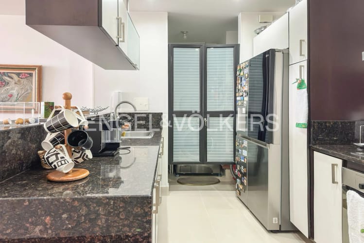 Apartamento de 2 alcobas en venta en Santa Barbara Central, Bogotá, 91 m² · foto 3 de 9