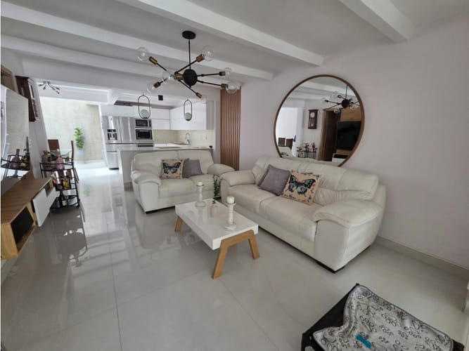 Casa de 3 alcobas en venta en Quintas Del Sol De La Mota, Medellín, 170 m² · foto 5 de 15