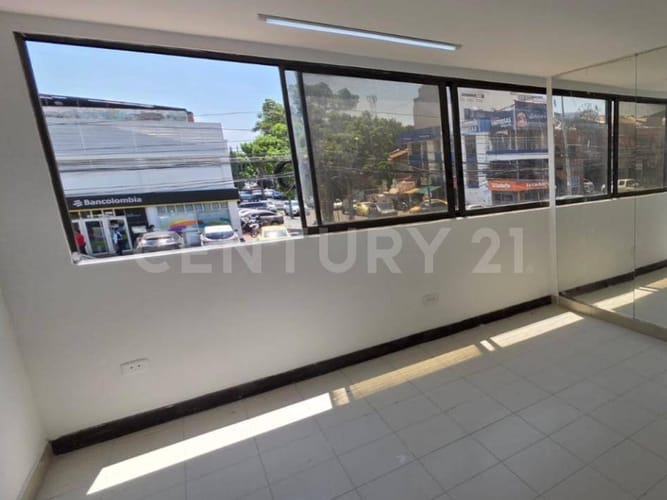 Oficina en arriendo en 3 De Julio, Cali, 300 m² · foto 11 de 13