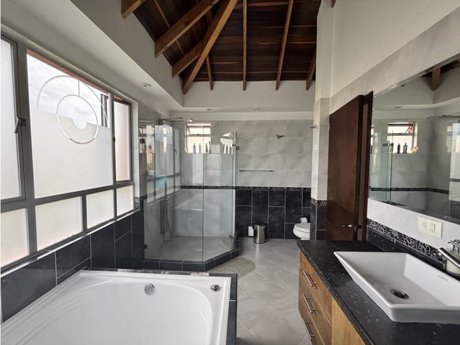 Casa de 4 alcobas en venta en Camino La Floresta, Chía, 250 m² · foto 15 de 24