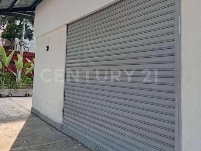 Local en arriendo en El Refugio, Cali, 24 m² · foto 5 de 8