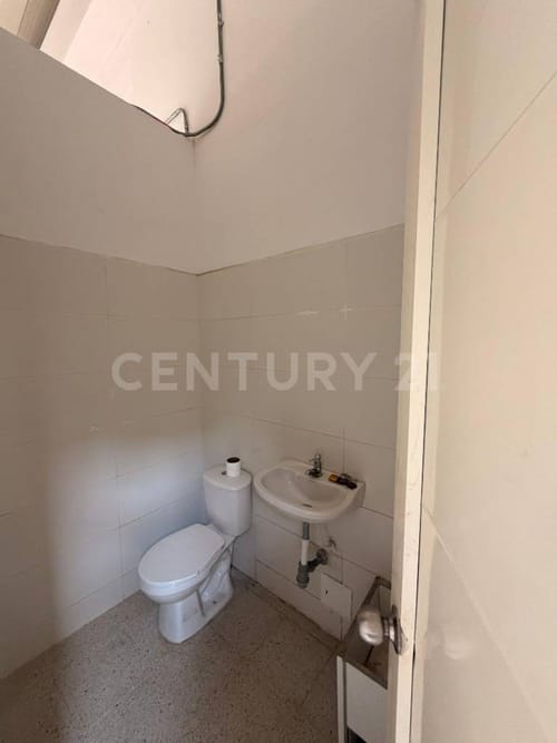 Local en arriendo en El Refugio, Cali, 24 m² · foto 8 de 8