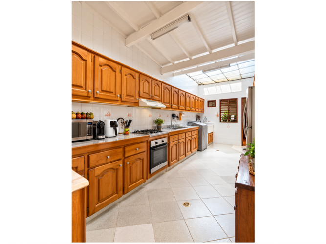 Casa de 3 alcobas en venta en La Almeria, Medellín, 201 m² · foto 7 de 12