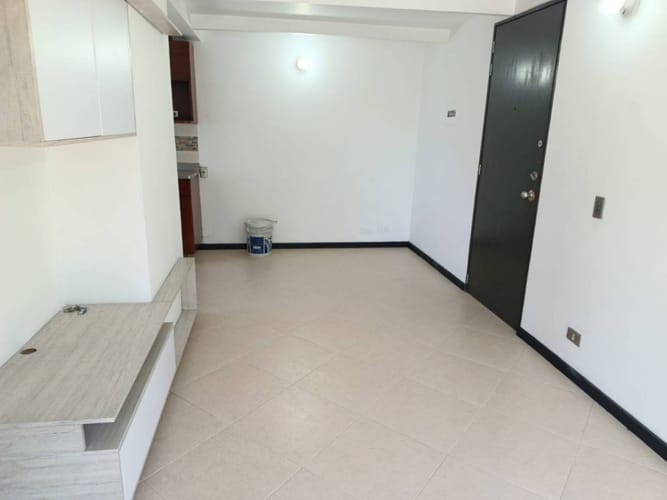Apartamento de 2 alcobas en arriendo en Loma Del Indio, Medellín, 56 m² · foto 3 de 11