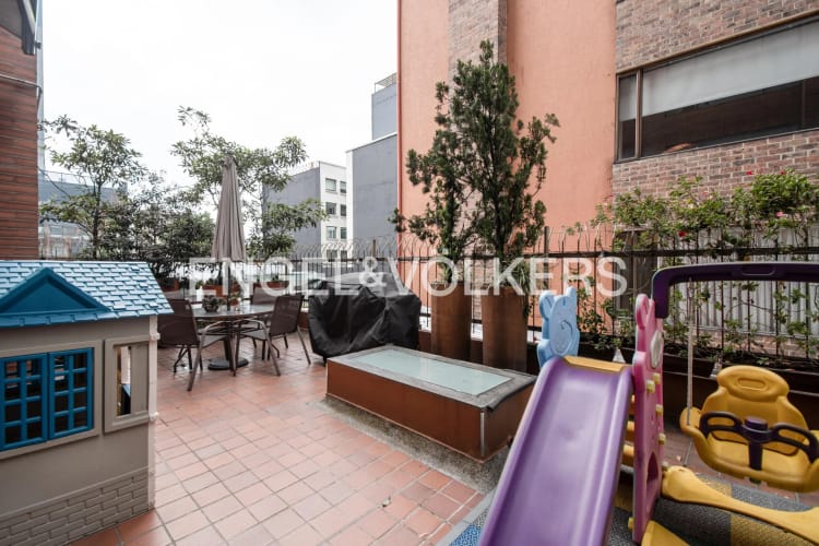 Apartamento de 3 alcobas en venta en Chico Norte, Bogotá, 148 m² · foto 15 de 17