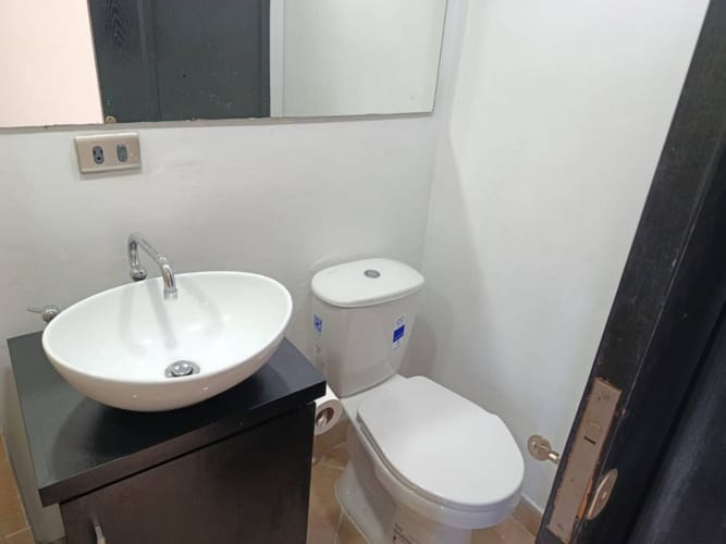 Apartamento de 2 alcobas en arriendo en Loma Del Indio, Medellín, 56 m² · foto 5 de 11