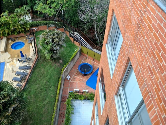 Apartamento de 3 alcobas en venta en Cristales, Cali, 126 m² · foto 3 de 24