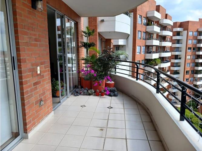 Apartamento de 3 alcobas en venta en Cristales, Cali, 126 m² · foto 4 de 24