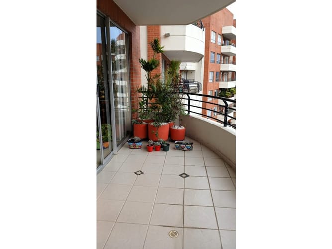 Apartamento de 3 alcobas en venta en Cristales, Cali, 126 m² · foto 5 de 24
