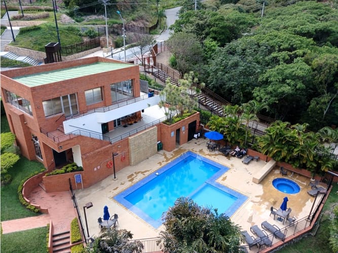 Apartamento de 3 alcobas en venta en Cristales, Cali, 126 m² · foto 6 de 24