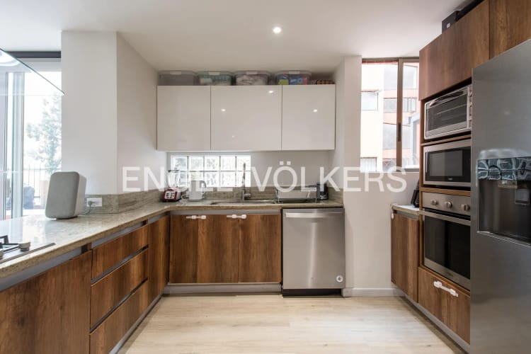 Apartamento de 3 alcobas en venta en Chico Norte, Bogotá, 148 m² · foto 5 de 17