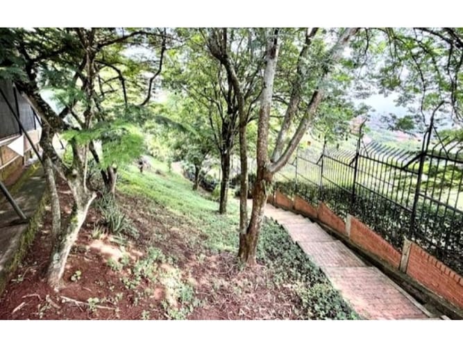 Apartamento de 3 alcobas en venta en Cristales, Cali, 126 m² · foto 17 de 24