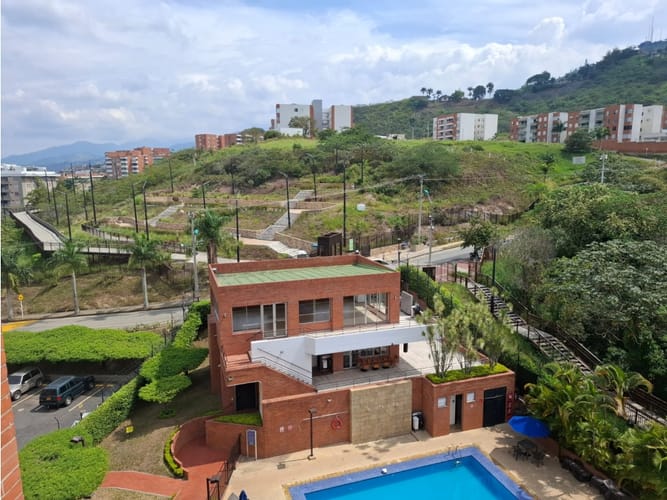Apartamento de 3 alcobas en venta en Cristales, Cali, 126 m² · foto 23 de 24