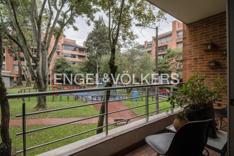 Apartamento de 3 alcobas en venta en Chicó Reservado, Bogotá, 165 m² · foto 4 de 15