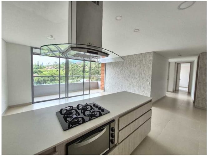 Apartamento de 3 alcobas en venta en La Inmaculada, Envigado, 101 m² · foto 9 de 16