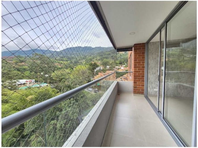 Apartamento de 3 alcobas en venta en La Inmaculada, Envigado, 101 m² · foto 13 de 16