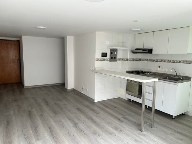 Apartamento de 3 alcobas en venta en Pasadena, Bogotá, 71 m² · foto 2 de 11