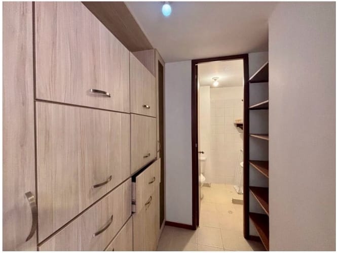 Apartamento de 3 alcobas en venta en Los Parra, Medellín, 130 m² · foto 18 de 24