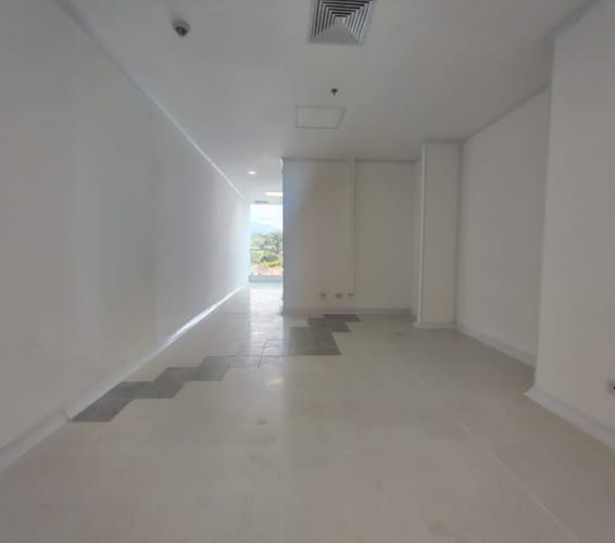 Consultorio en arriendo en Terrazas De Menzuli, Piedecuesta, 46 m² · foto 4 de 9