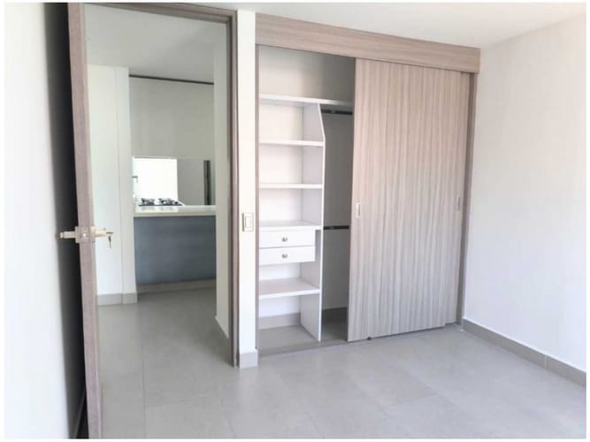 Apartamento de 3 alcobas en venta en La Castellana, Medellín, 104 m² · foto 7 de 9
