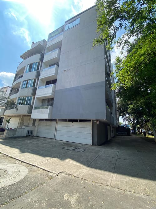 Apartamento de 2 alcobas en venta en El Ingenio, Cali, 86 m² · foto 2 de 22