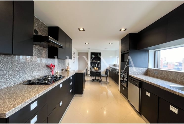 Apartamento de 3 alcobas en venta en Chicó Alto, Bogotá, 318 m² · foto 5 de 20