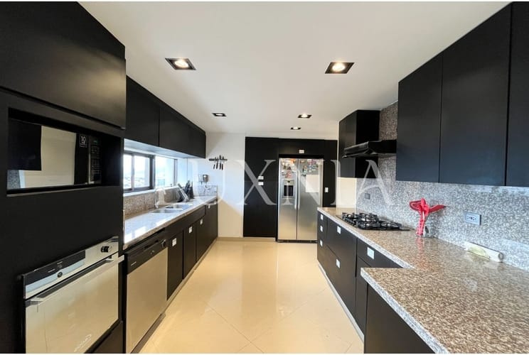 Apartamento de 3 alcobas en venta en Chicó Alto, Bogotá, 318 m² · foto 6 de 20