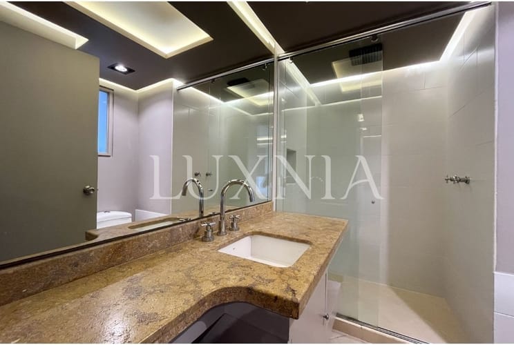 Apartamento de 3 alcobas en venta en Chicó Alto, Bogotá, 318 m² · foto 12 de 20