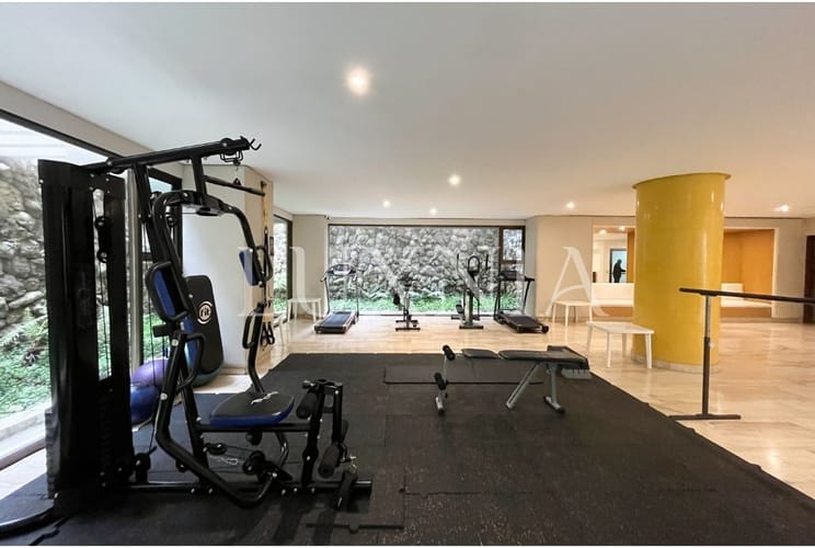 Apartamento de 3 alcobas en venta en Chicó Alto, Bogotá, 318 m² · foto 18 de 20