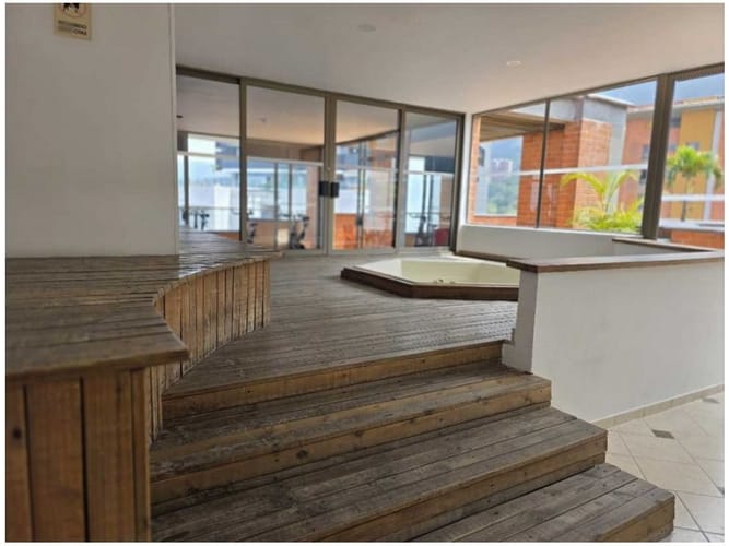 Apartamento de 3 alcobas en venta en Oviedo, Medellín, 126 m² · foto 4 de 20
