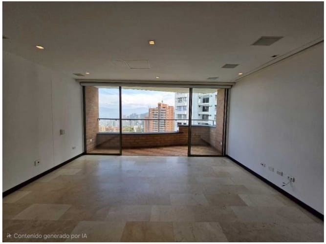 Apartamento de 3 alcobas en venta en Oviedo, Medellín, 126 m² · foto 9 de 20