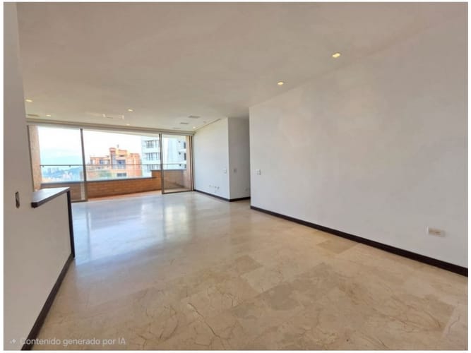 Apartamento de 3 alcobas en venta en Oviedo, Medellín, 126 m² · foto 10 de 20