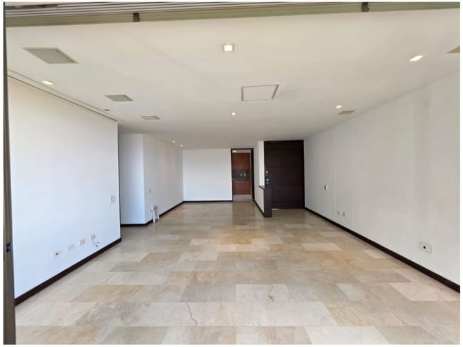 Apartamento de 3 alcobas en venta en Oviedo, Medellín, 126 m² · foto 11 de 20