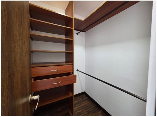 Apartamento de 3 alcobas en venta en Oviedo, Medellín, 126 m² · foto 19 de 20