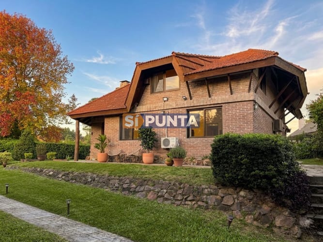 CASA EN VENTA Y ALQUILER ANUAL EN PINARES · Photo 2